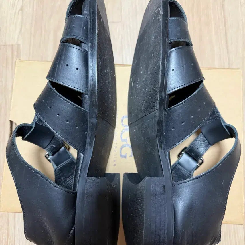 [BUNJANG] Romantic Move Grace Fisherman Sandals Black / 로맨틱무브 그레이스 피셔맨 샌들 260