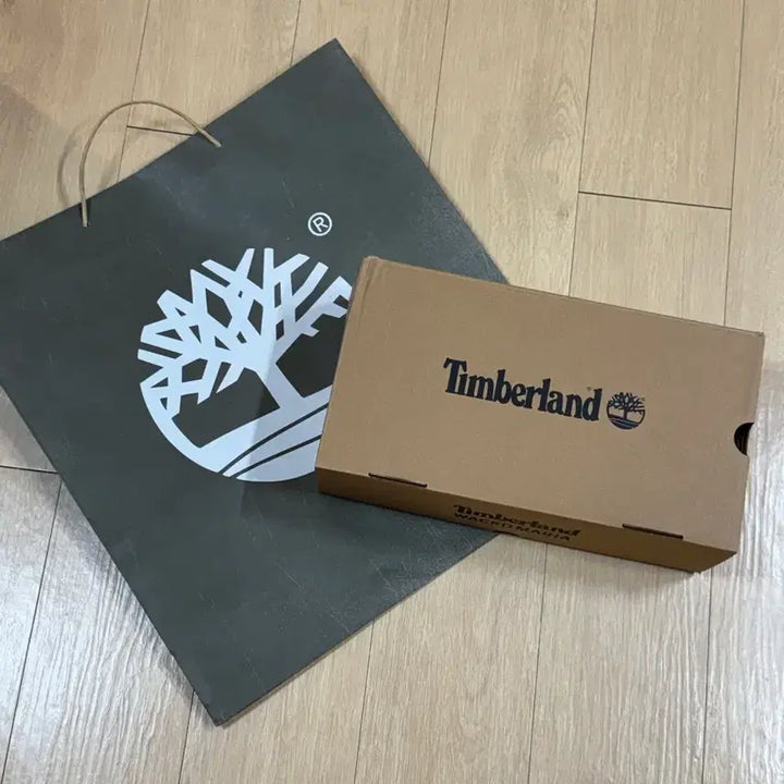 [BUNJANG] Timberland x Wacko Maria 3-Eye Authentic Boat Shoes Leopard Print / [250] 팀버랜드 x 와코마리아 3 아이 어센틱 보트슈즈 레오파드