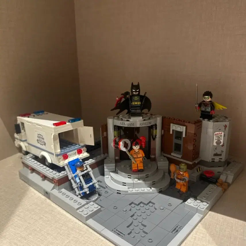 [BUNJANG] LEGO Batman Arkham Asylum / 레고 배트맨 아캄 어사일럼