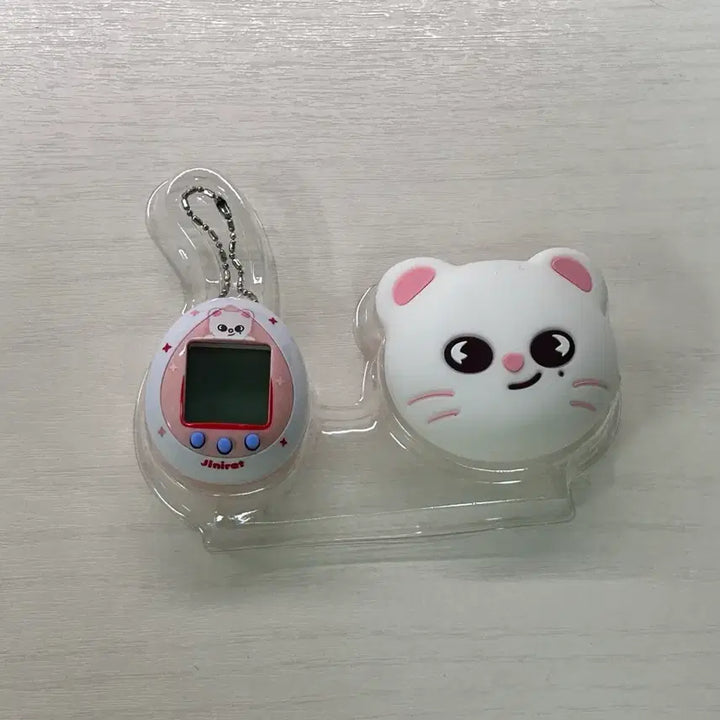 [BUNJANG] Stray Kids Hyunjin Tamagotchi / 스키즈 스트레이키즈 스키주 다마고치