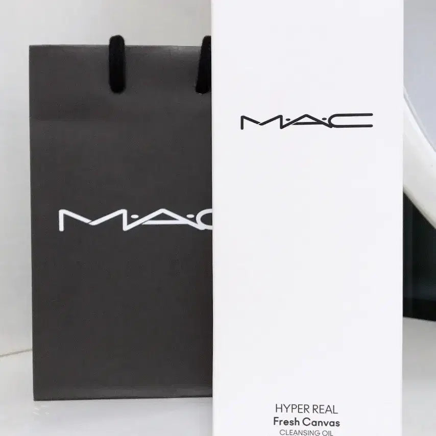 [BUNJANG] MAC Hyper Real Fresh Canvas Cleansing Oil 200ml / [백화점 새상품] 맥 하이퍼 리얼 프레쉬 캔버스 클렌징 오일 200ml
