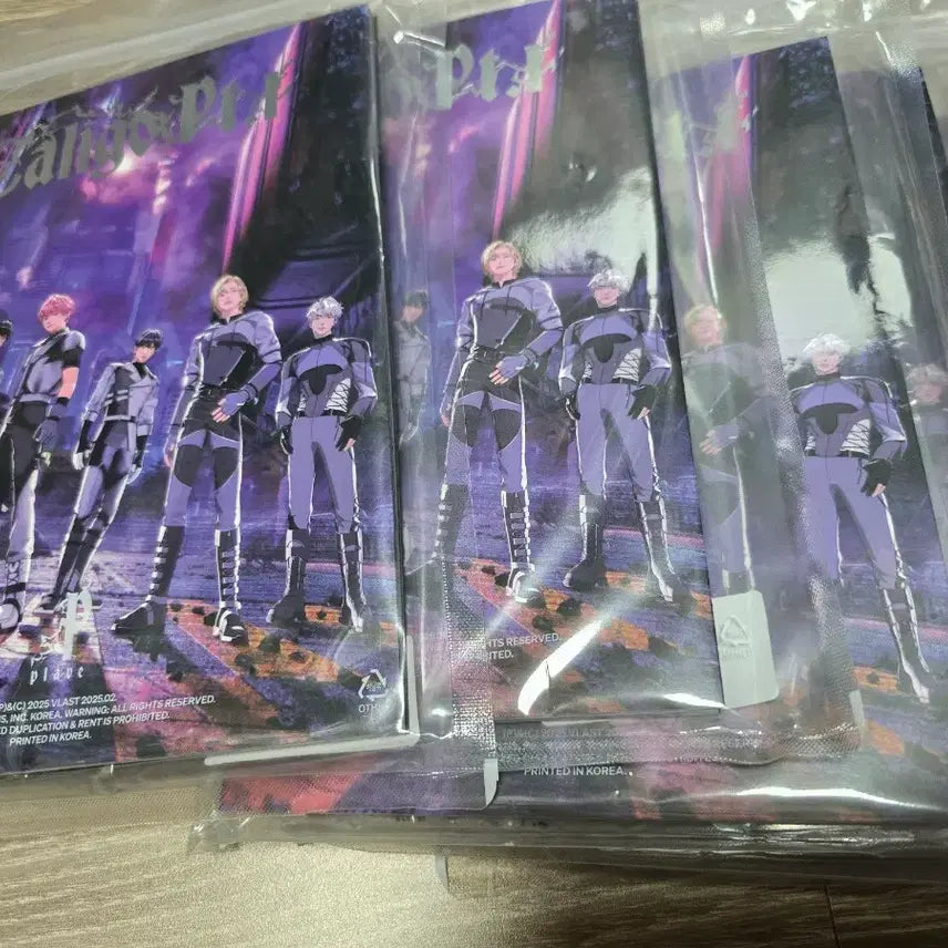 [BUNJANG] PLAVE Caligo Part 1 Fugitive Album First Press Carabiner / 플레이브 칼리고 파트1 퓨지티브 앨범 초판 카라비너 판매
