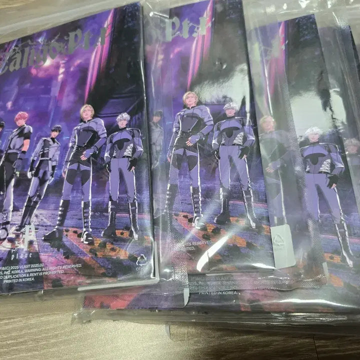 [BUNJANG] PLAVE Caligo Part 1 Fugitive Album First Press Carabiner / 플레이브 칼리고 파트1 퓨지티브 앨범 초판 카라비너 판매