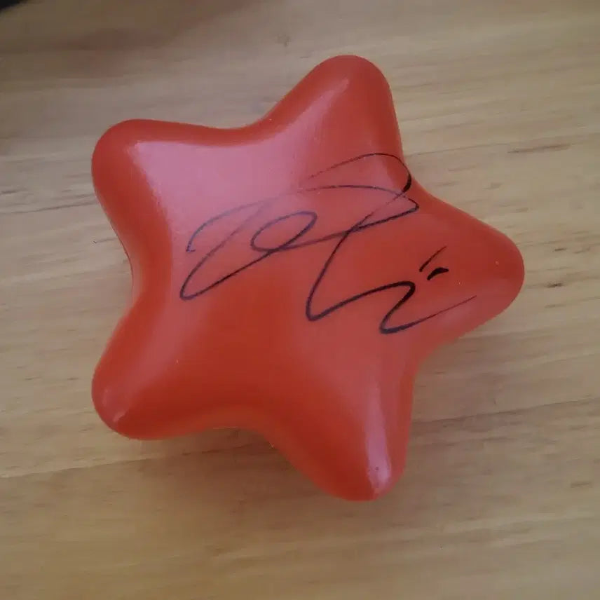 [BUNJANG] Riku NCT Wish Signed Ball / 리쿠 엔시티위시 싸인볼 양도 로그인