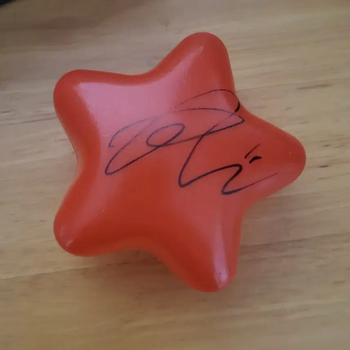 [BUNJANG] Riku NCT Wish Signed Ball / 리쿠 엔시티위시 싸인볼 양도 로그인