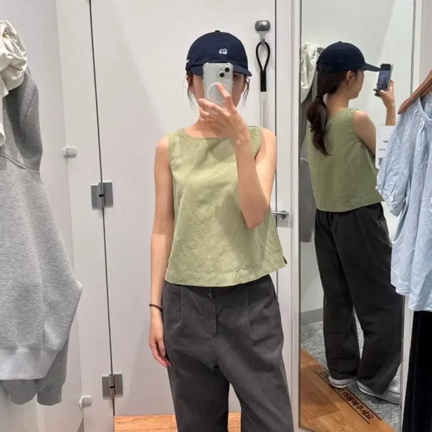 [BUNJANG] Uniqlo Linen Blend Sleeveless Blouse Olive XL / 유니클로 리넨 블렌드 나시 블라우스 올리브 XL 판매합니다.