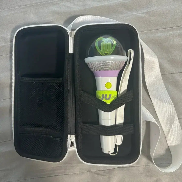 [BUNJANG] IU "IKE" Version 3 Lightstick, "Golden Hour" Concert MD Pouch, and Armband / 아이유 아이크3&amp;완장&amp;골든아워 파우치