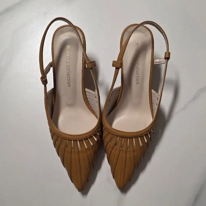 [SOLD OUT] 여성 펀칭 구두 카멜 225