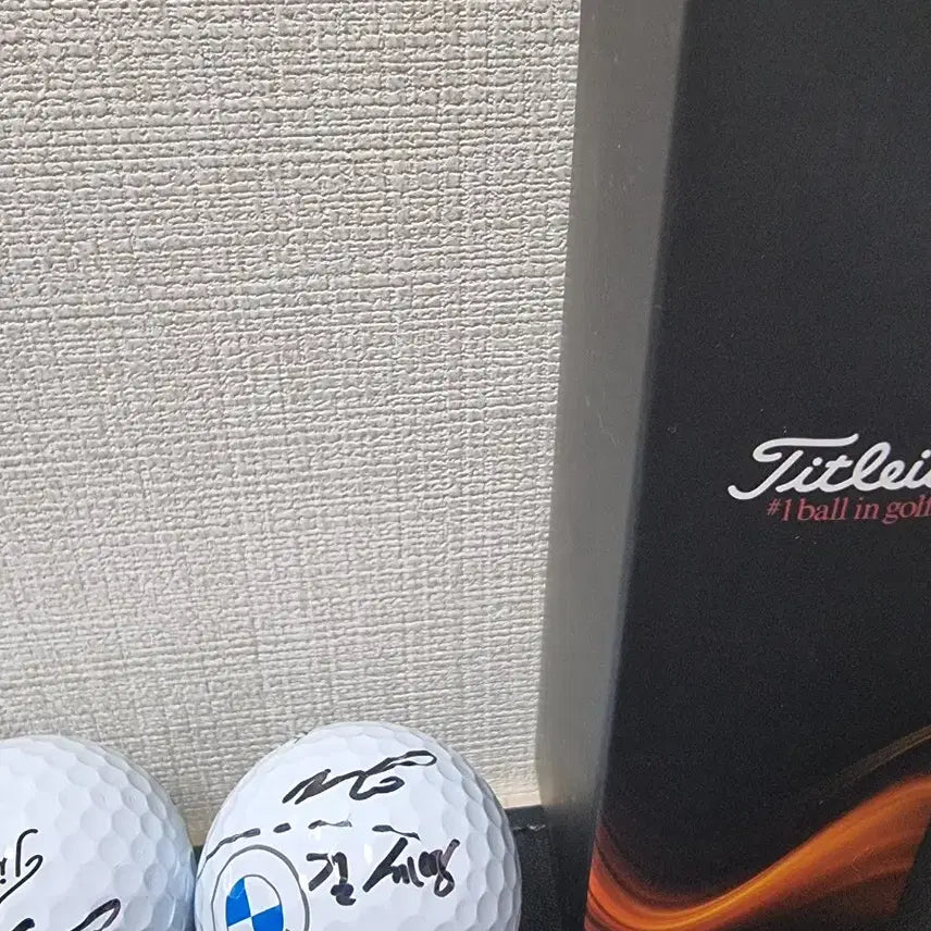 [BUNJANG] BMW x Titleist Kim Sey-young Autographed Golf Ball 3-Ball Set / BMW  타이틀리스트 김세영 프로 친필 사인 골프공 3구
