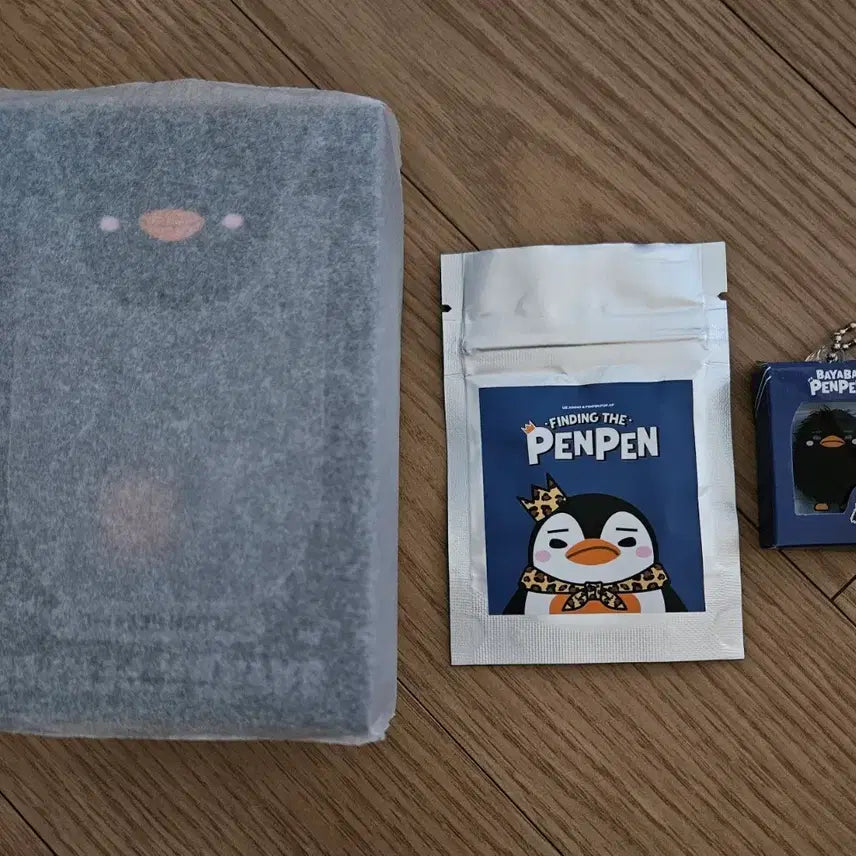 [BUNJANG] Lee Junho Baybayah Penguin Plush + Acrylic Miniature Keychain + Nepa Catalog / 이준호 펭펭 팝업바야바 펭펭 +아크릴미니어처 키링+네파 카다로