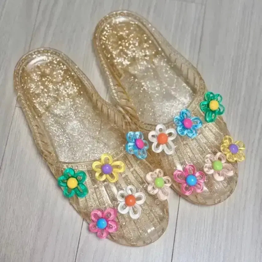 [SOLD OUT] (새거)헤븐리 스타일 글리터 젤리슈즈 꽃지비츠