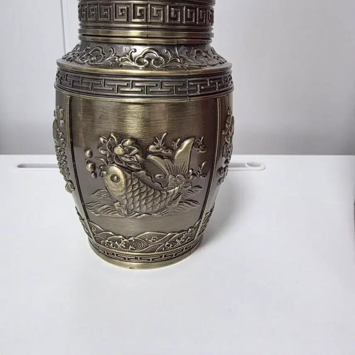 [BUNJANG] Antique Gilt Bronze Fish Motif Jar / 앤틱 금동 물고기 문양 항아리