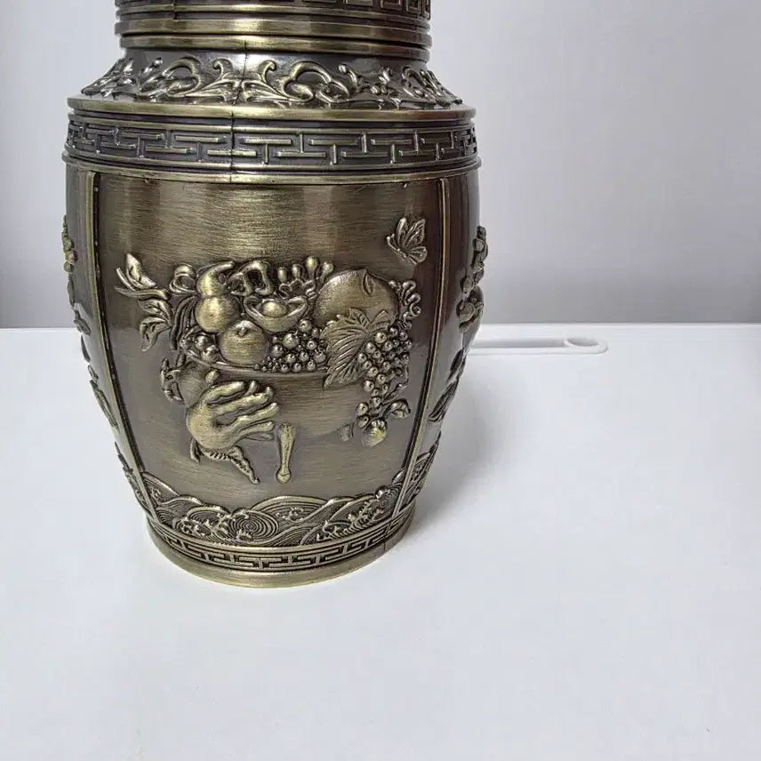 [BUNJANG] Antique Gilt Bronze Fish Motif Jar / 앤틱 금동 물고기 문양 항아리