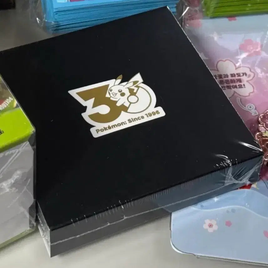 [BUNJANG] Pokemon 30th Anniversary April Badge Sealed / 포켓몬 30주년 4월 뱃지 미개봉