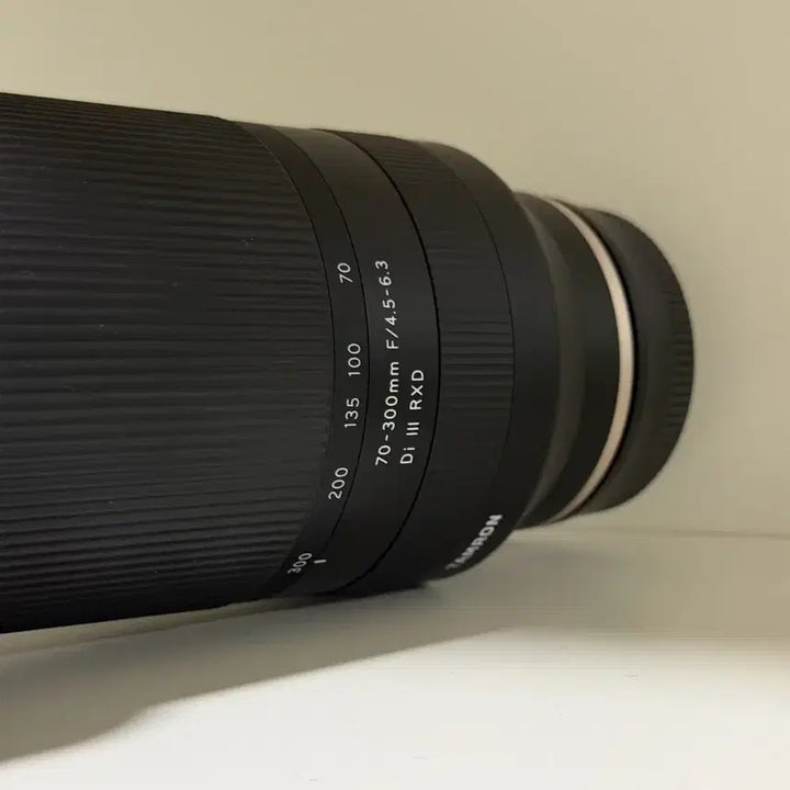 [BUNJANG] Tamron 70-300mm F/4-5.6 Di III RXD Lens / 탐론 70-300mm F/4-5.6 Di III RXD 렌즈