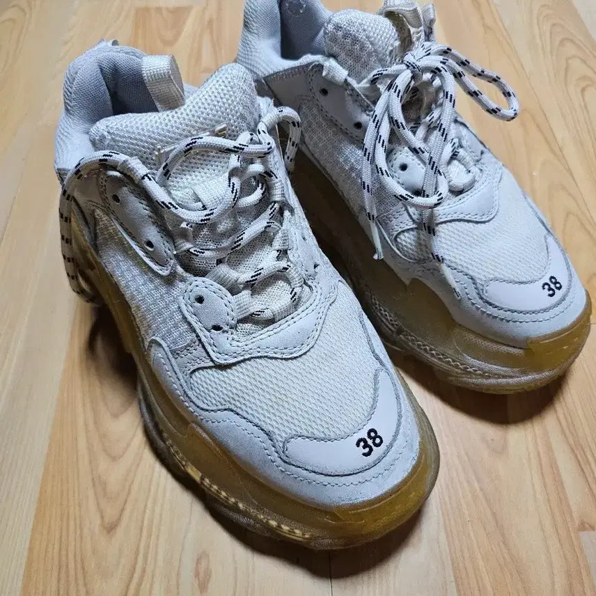 [BUNJANG] Balenciaga Triple S Sneakers Size 38 White / 급매 발렌시아가 트리플 S 스니커즈 38