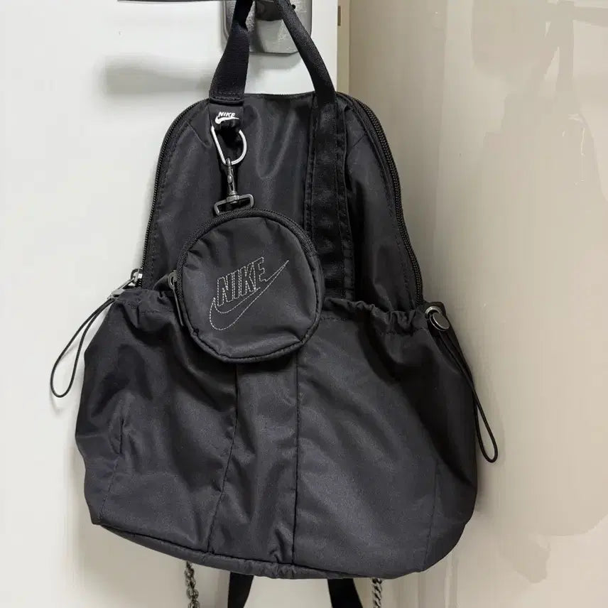 [BUNJANG] Nike Futura Luxe Mini Backpack CW9335-010 / 나이키 퓨추라 럭스 미니 백팩 CW9335-010