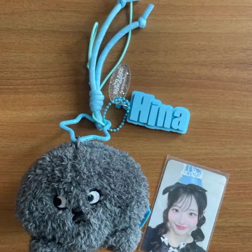 [BUNJANG] Hina Dol Keyring + Photocard / qwer 히나 돌키링 +포토카드 판매 hina