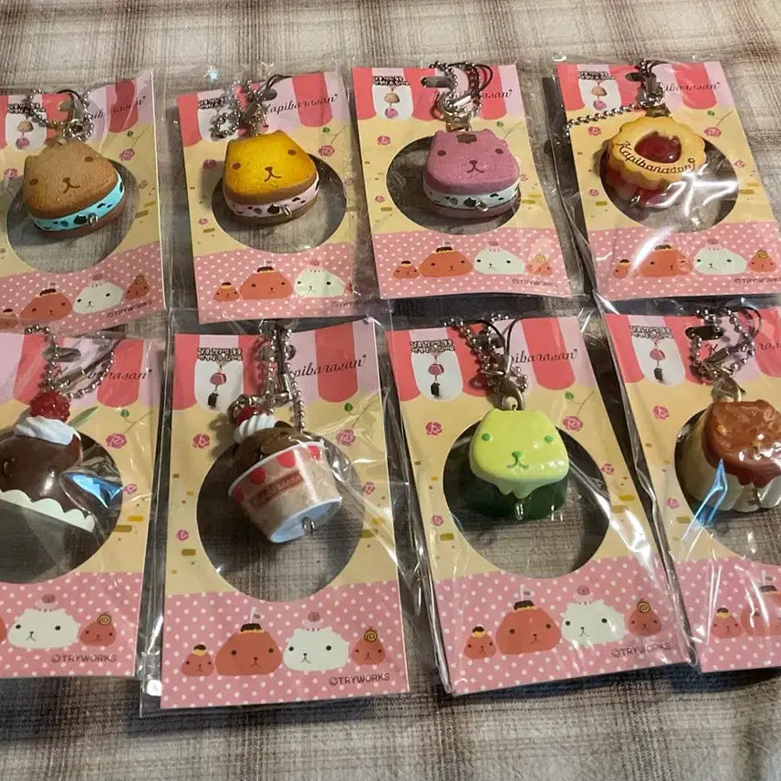 [BUNJANG] San-X Capybarasan Dessert Charm Phone Strap Bundle Set / [고전] 일괄! 카피바라상 디저트 키링 폰줄 스트랩 san-x