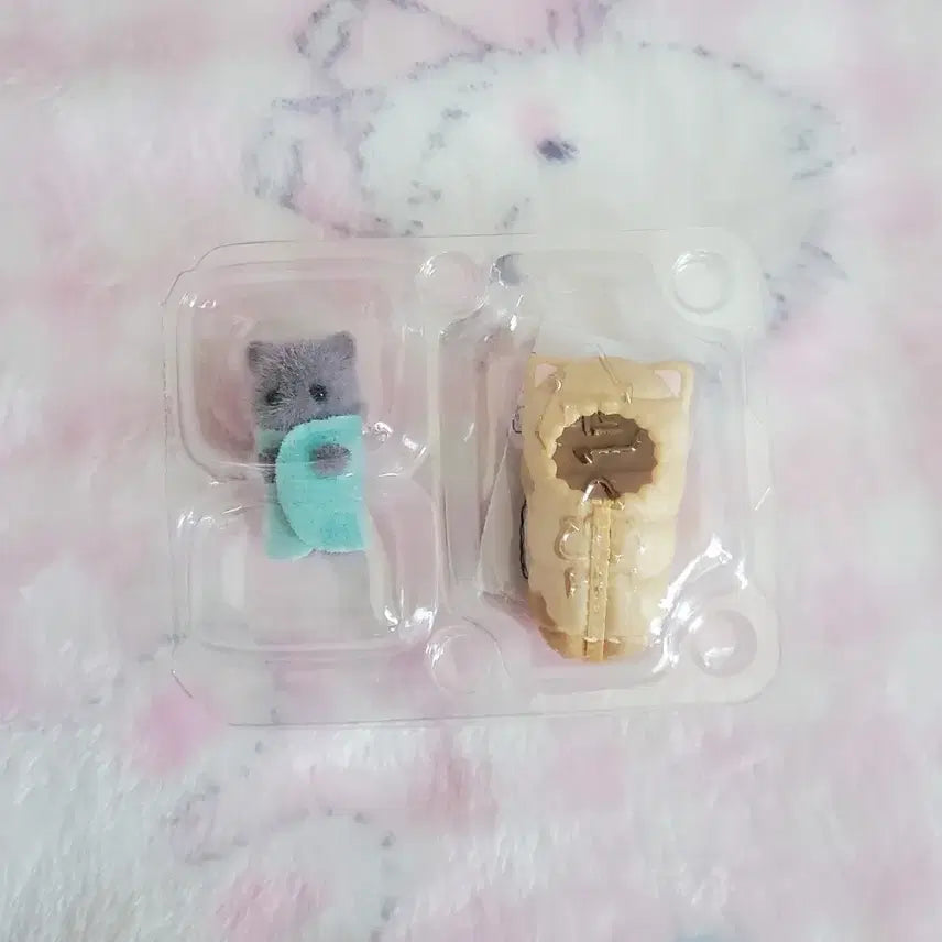 [BUNJANG] Sylvanian Families Blind Baby Persian Cat Sleeping Bag / 실바니안 블라인드 아기 페르시안 고양이 침낭