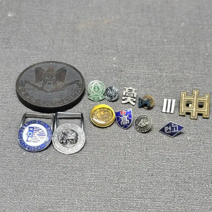 [BUNJANG] Antique Korean Badges Bundle Set (12 Types) / 근대사 뱃지등 12종 일괄