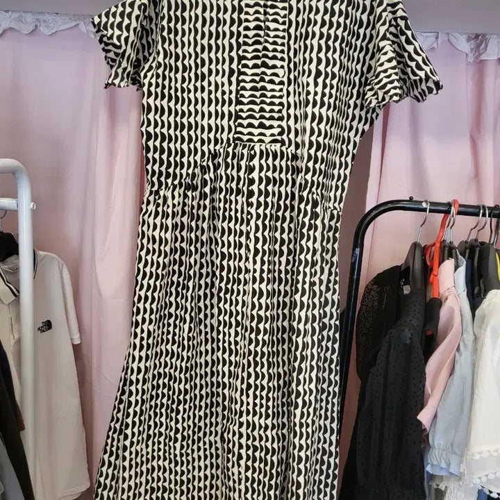 [SOLD OUT] 패턴 원피스