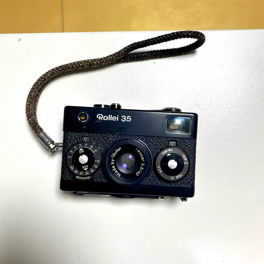 [SOLD OUT] 롤라이 35 블랙
