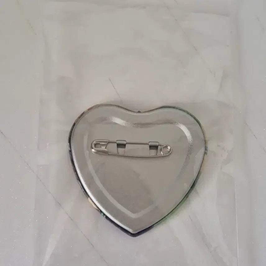 [BUNJANG] Ensemble Stars Shinobu Heart Can Badge / 앙상블스타즈 앙스타 시노부 하트 캔뱃지