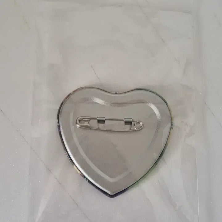 [BUNJANG] Ensemble Stars Shinobu Heart Can Badge / 앙상블스타즈 앙스타 시노부 하트 캔뱃지