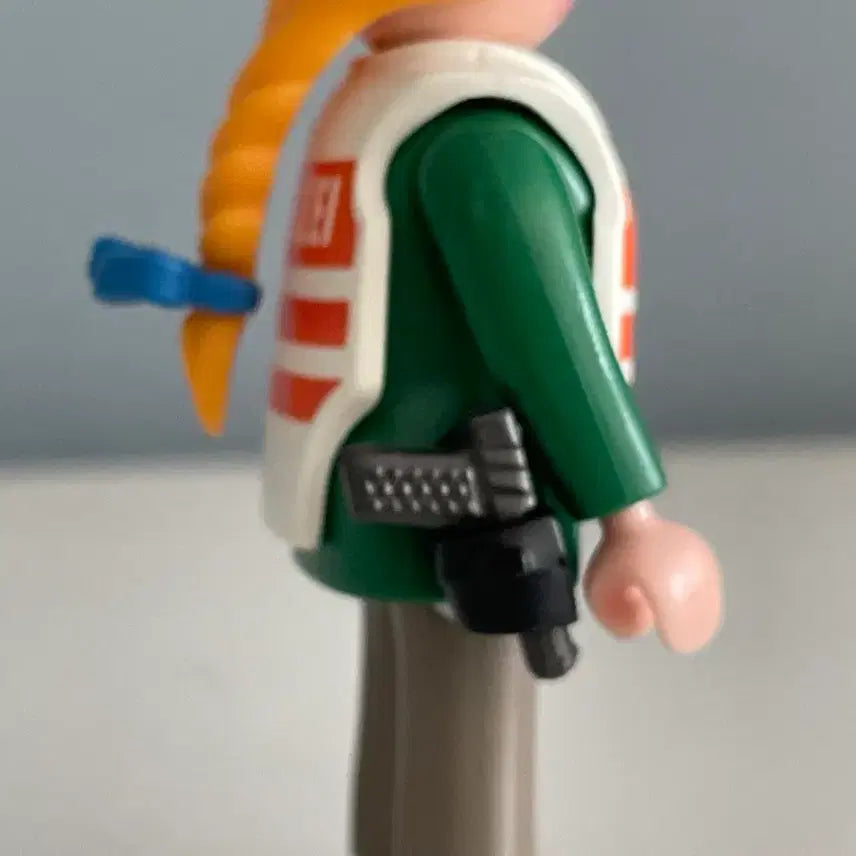[BUNJANG] Playmobil Green Police Woman Figure / 중고 플레이모빌 초록 경찰 여인
