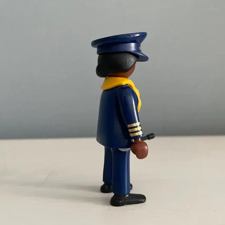[BUNJANG] Playmobil Yellow Scarf Flight Attendant (Used) / 중고 플레이모빌 노란 스카프 승무원