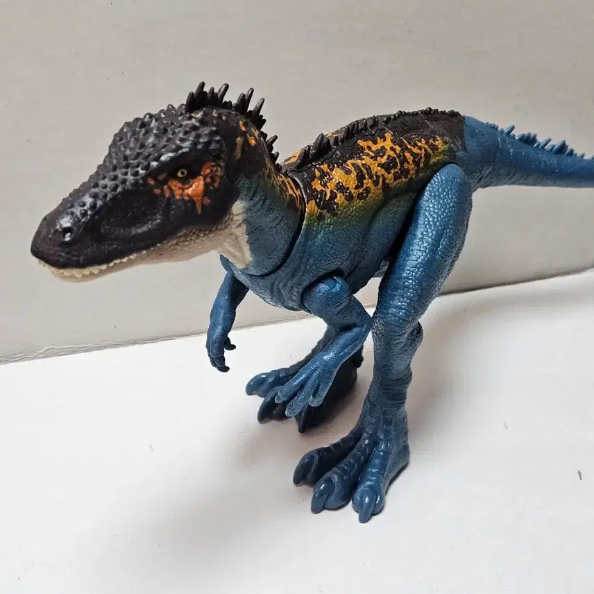 [BUNJANG] Mattel Jurassic World Carnotaurus Dinosaur Figure Toy / 마텔 쥬라기 월드 카르카로돈토사우루스 공룡 피규어 장난감
