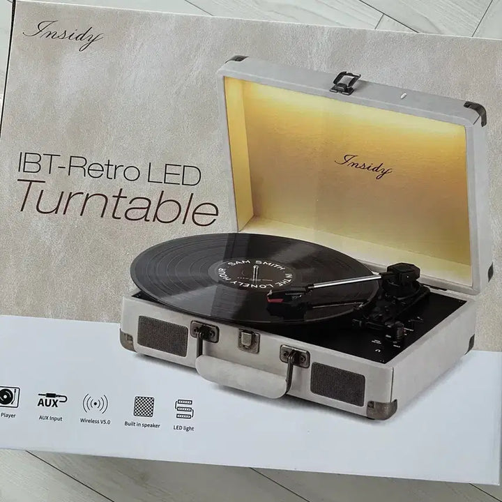 [BUNJANG] Insidy IBT-Retro LED Turntable + IU Flower Bookmark LP (Sealed) / (미개봉) 인사이디 IBT-Retro LED 턴테이블 + 아이유 꽃갈피