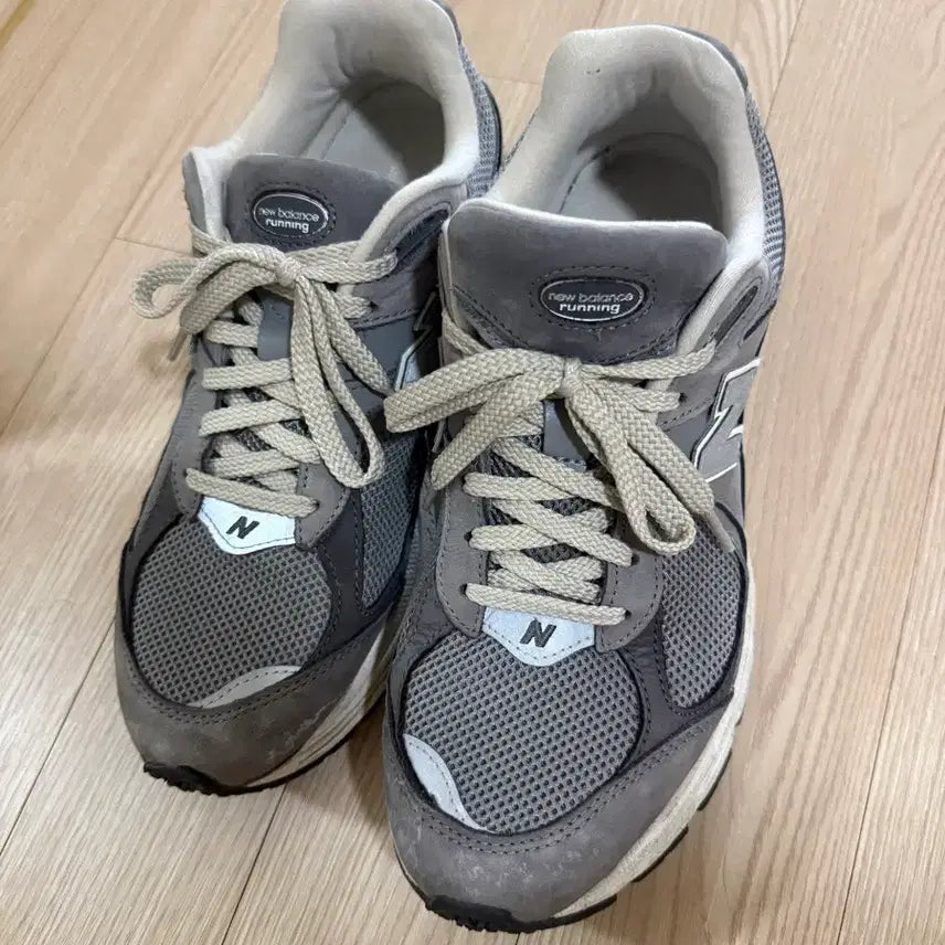 [BUNJANG] New Balance 2002R Grey Sneakers / 뉴발란스 2002r 그레이 스니커즈 280