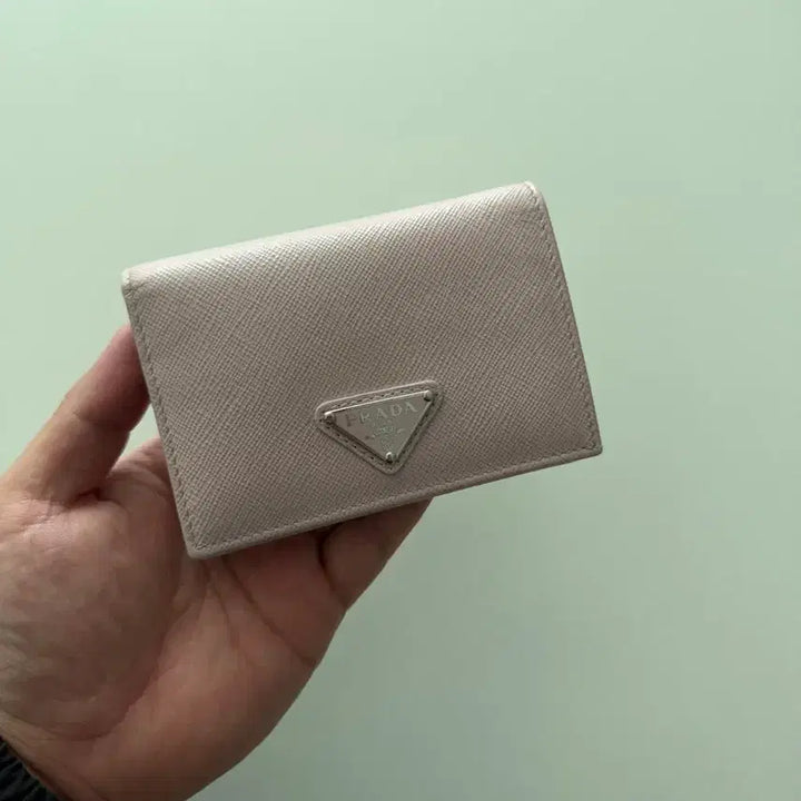 [SOLD OUT] 프라다 사피아노 반지갑
