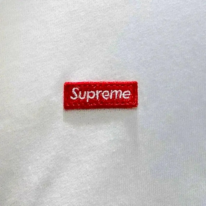 [SOLD OUT] 새제품/XL)슈프림 스몰 박스 로고 화이트 반팔-25SS