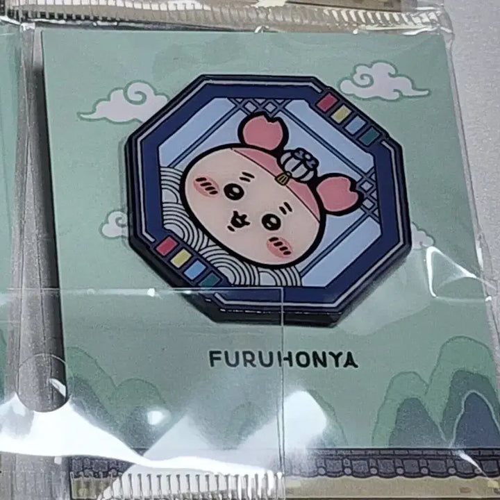[BUNJANG] Hachiware Usagichii Kawaii Hanbok Original Pin Badge / [개별]카니-한복 한국 오리지널 핀 뱃지, 하치와레우사기치이카와