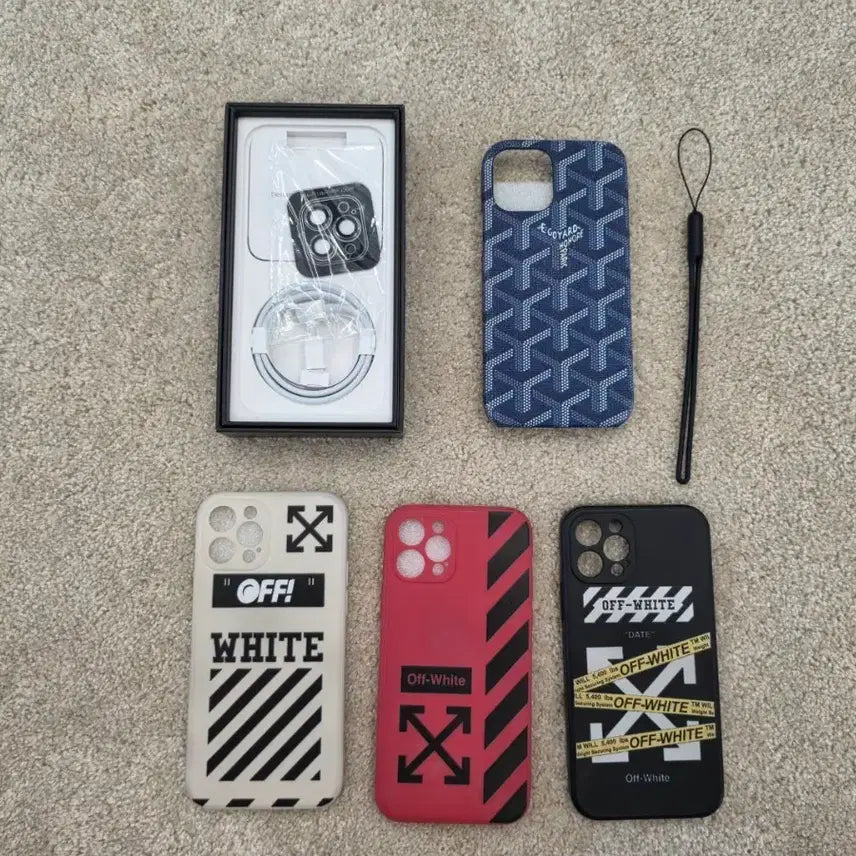 [BUNJANG] iPhone 12 Pro Case Bundle with Charger / 아이폰 12 프로 케이스 4가지, 충전기 입니다.