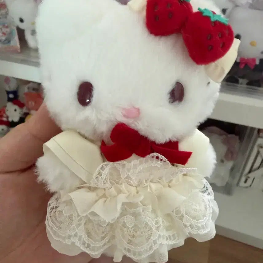 [BUNJANG] Sanrio Shortcake Hello Kitty Mascot / 산리오쇼트케이크 1 헬로키티 마스코트