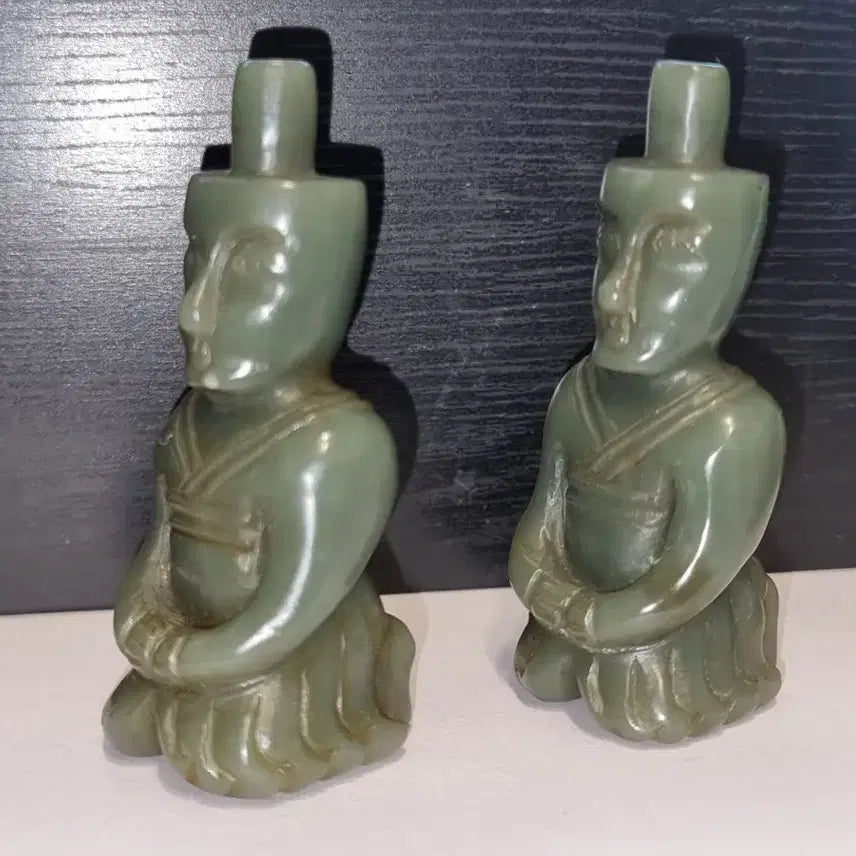 [BUNJANG] Two Jade Figure Sculptures / 청옥 인물상 조각품 두점