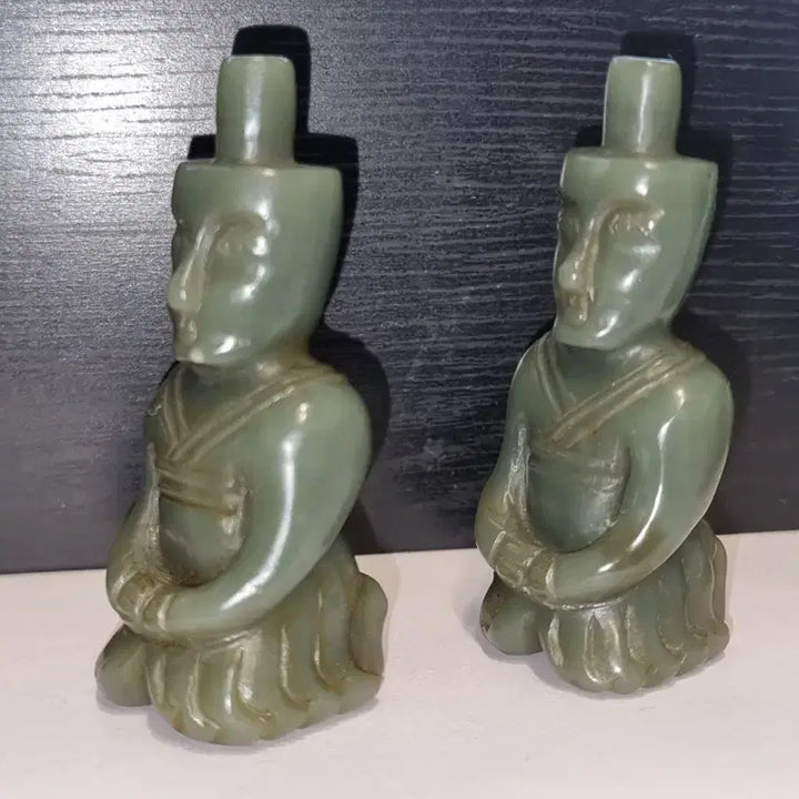 [BUNJANG] Two Jade Figure Sculptures / 청옥 인물상 조각품 두점