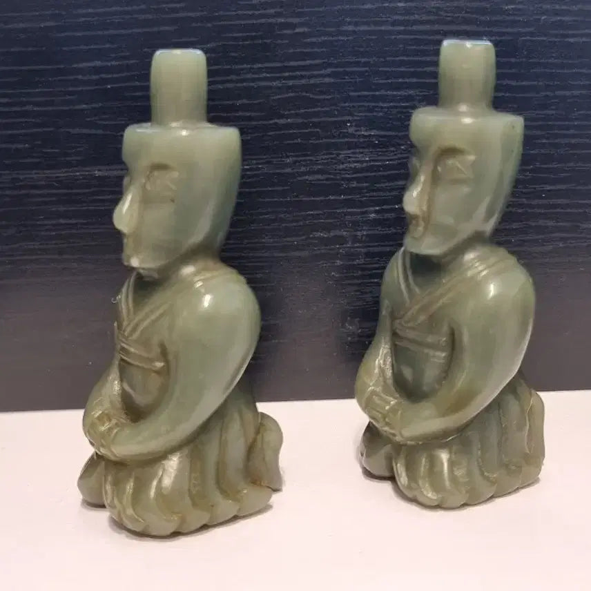 [BUNJANG] Two Jade Figure Sculptures / 청옥 인물상 조각품 두점