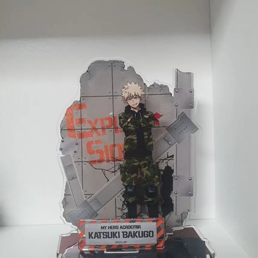 [BUNJANG] My Hero Academia Katsuki Bakugo Military Uniform Acrylic Stand / 마지막가격급처) 나히아 바쿠고 카츠키 군복 위장복 아크릴 스탠드