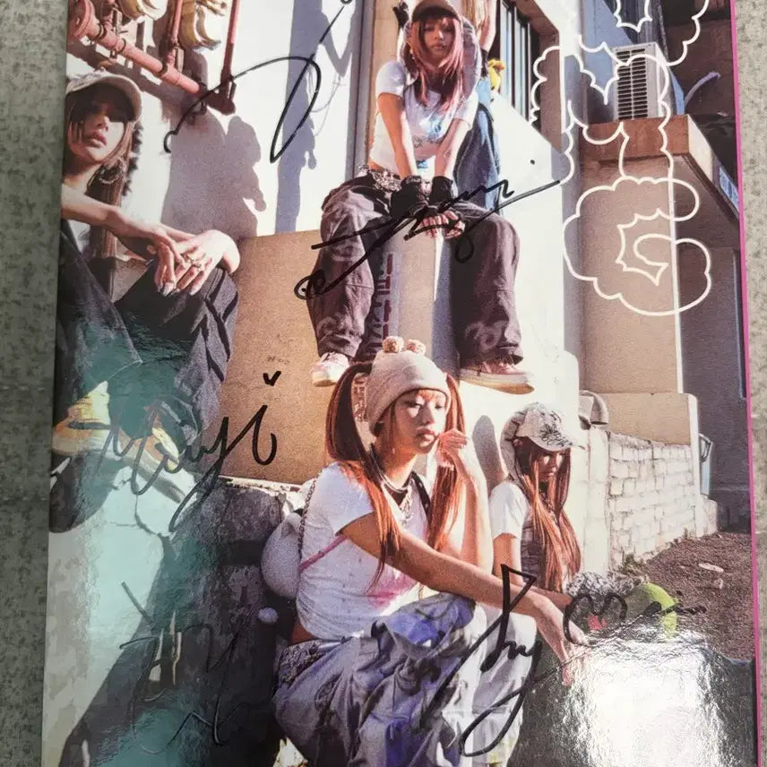 [BUNJANG] NewJeans OMG Album Unreleased Official Signed / 뉴진스 omg앨범 비매 친필싸인 판매합니다