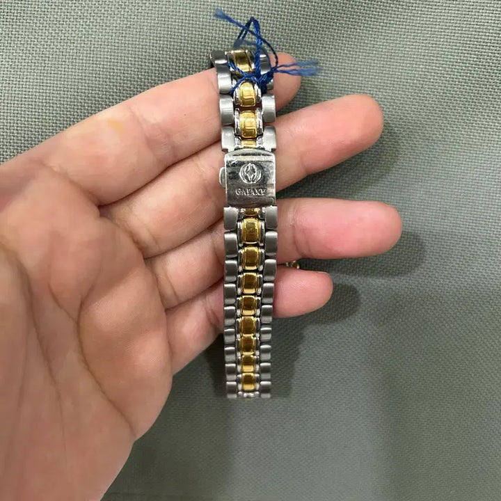 [SOLD OUT] 갤럭시 빈티지 여상 메탈 시계