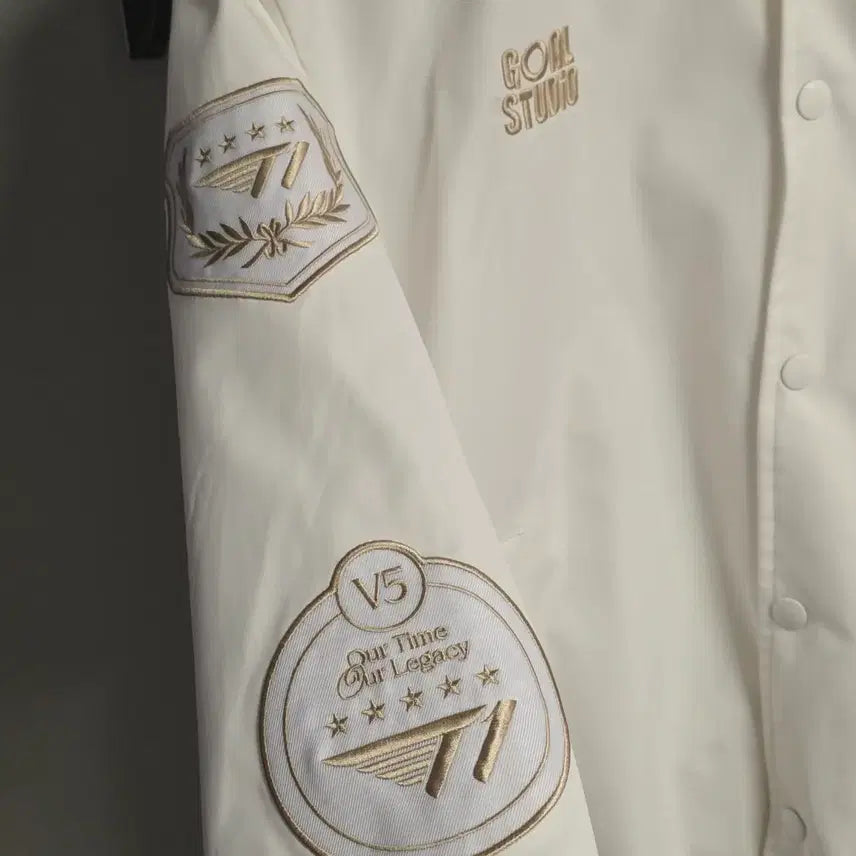 [BUNJANG] T1 2025 Worlds Champions Jacket White (S) / T1 티원 2025 월즈 챔피언스 자켓 화이트(S)
