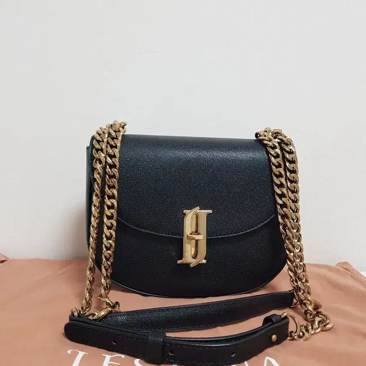 [BUNJANG] J.estina Shoulder Bag / 제이에스티나 숄더백 ㅡ 실착 5회미만