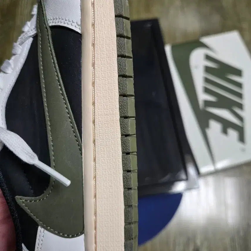 [BUNJANG] Air Jordan 1 Retro High OG Travis Scott Medium Olive / 조던 스캇 미디엄 올리브 270 판매합니다