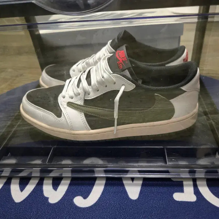 [BUNJANG] Air Jordan 1 Retro High OG Travis Scott Medium Olive / 조던 스캇 미디엄 올리브 270 판매합니다