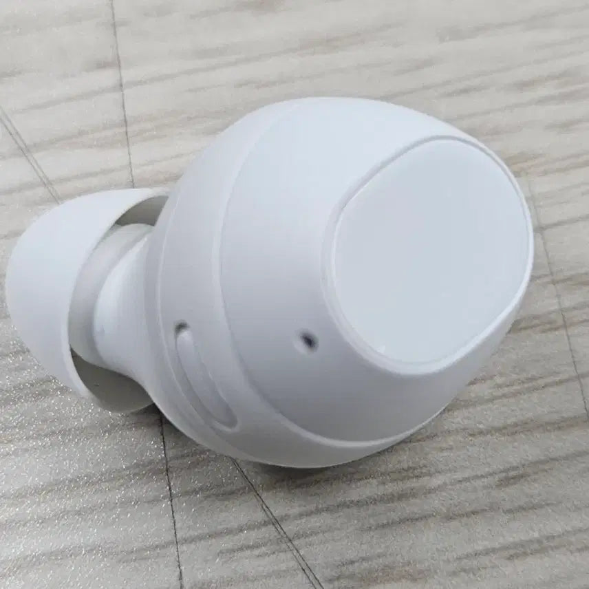[BUNJANG] Samsung Galaxy Buds FE White Earbuds / 갤럭시 버즈 FE 화이트